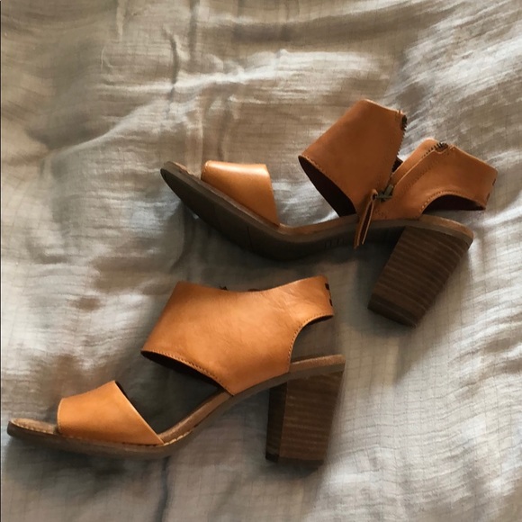 Toms Shoes - TOMS Majora Cutout Heel